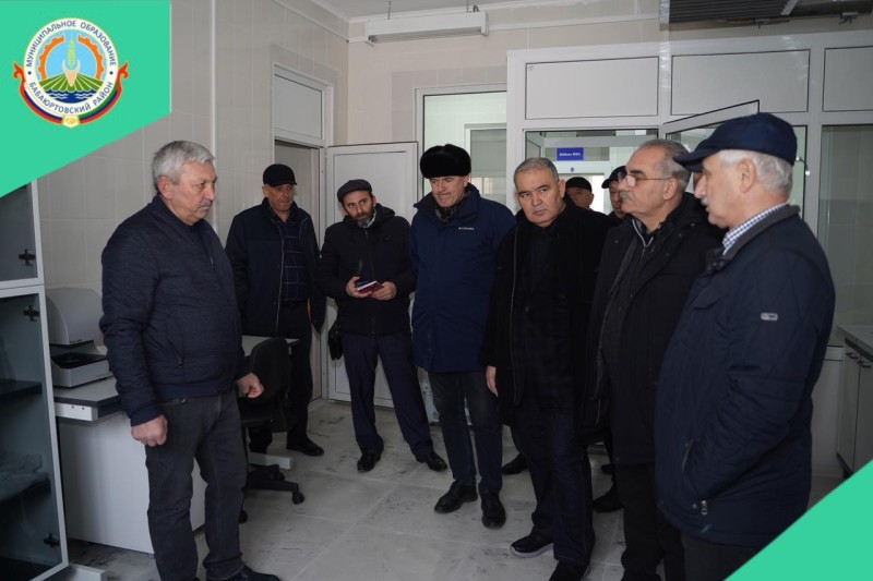 Вице-премьер Дагестана и руководитель Минсельхозпрода РД посетили ветеринарную лабораторию.