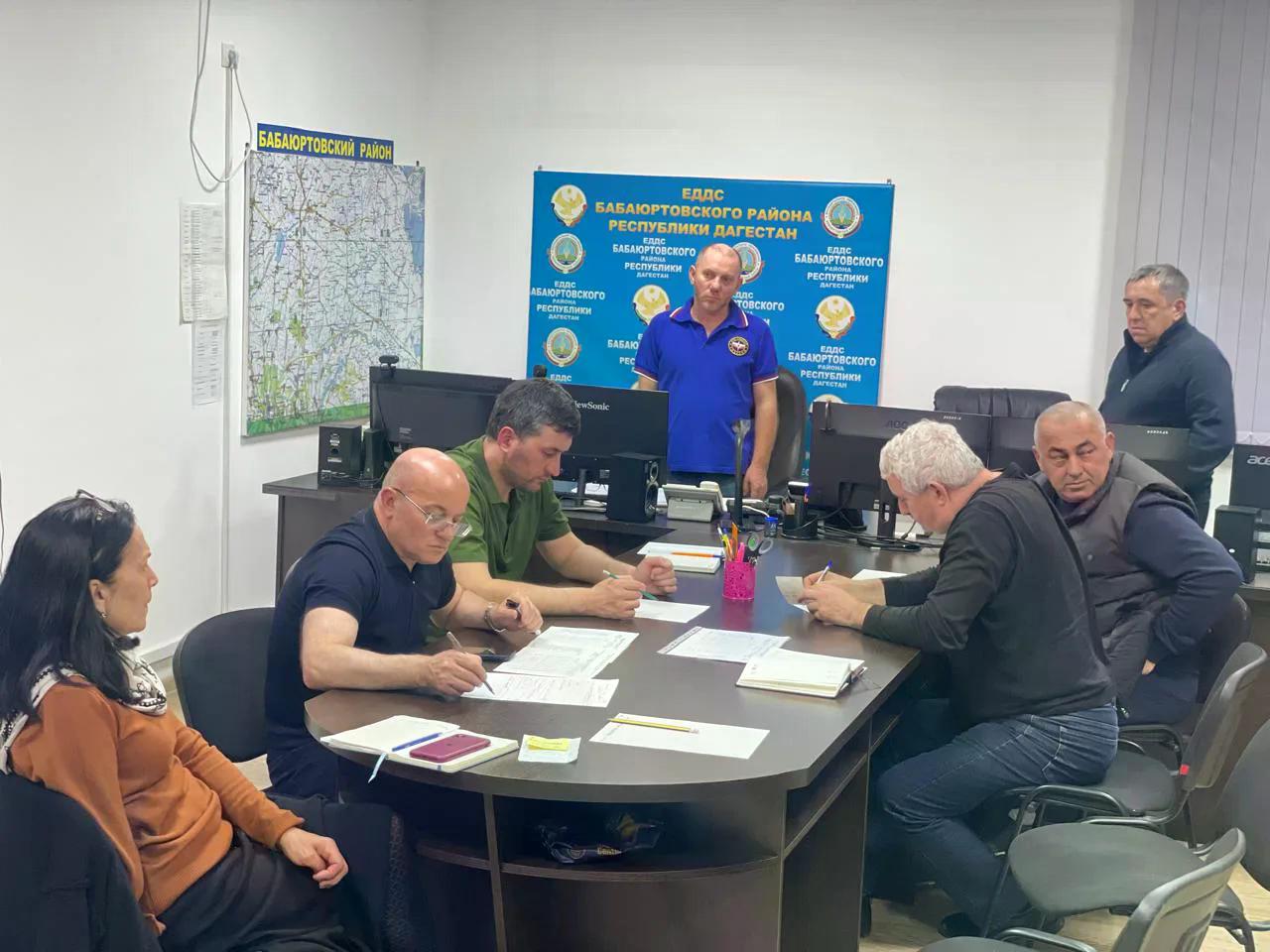 В Бабаюртовском районе под председательством главы района Шахмурата Истанбулова прошло заседание Комиссии по чрезвычайным ситуациям (КЧС).