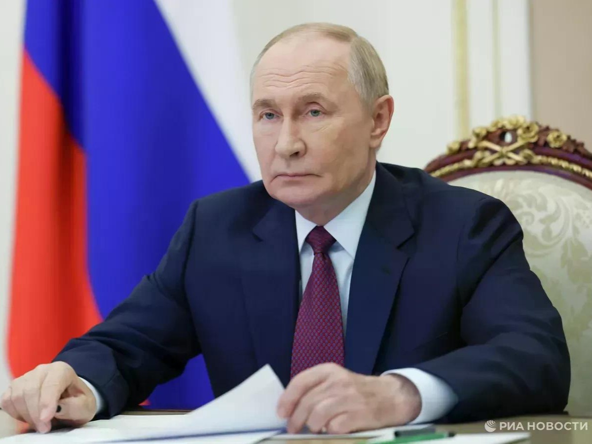 Владимир Путин поддержал идею о переносе срока погашения задолженности регионов по бюджетным кредитам.
