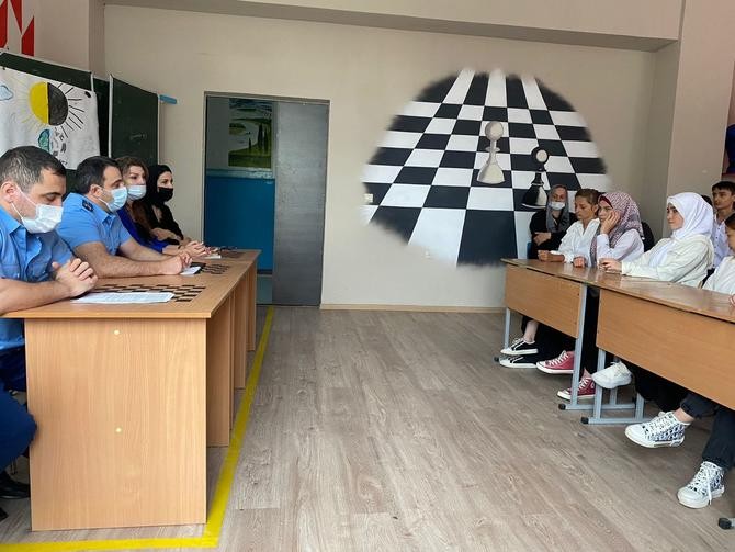 Со школьниками Бабаюртовского района провели беседу по профилактике терроризма и экстремизма.